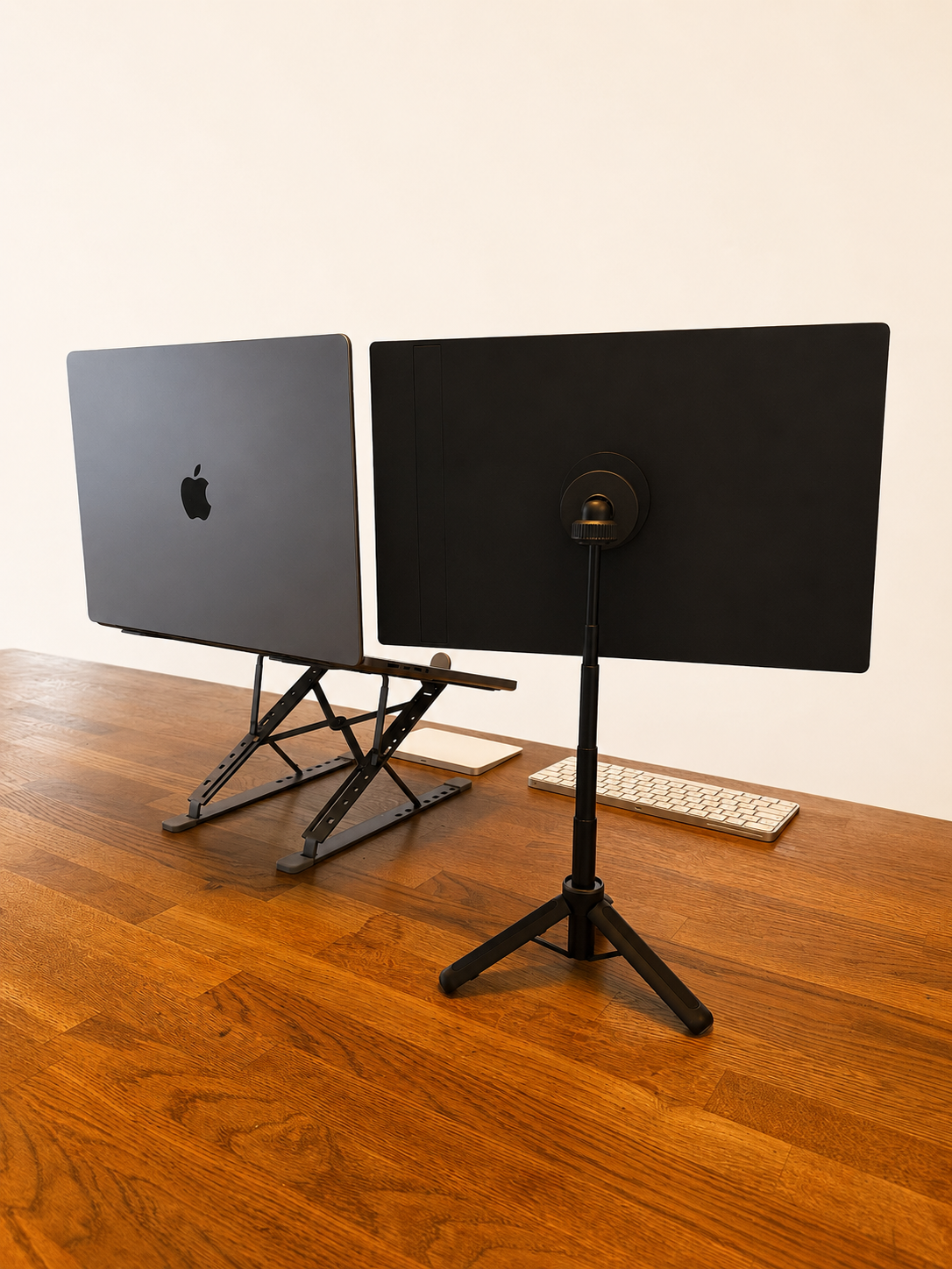 CarryRise portable monitor stands